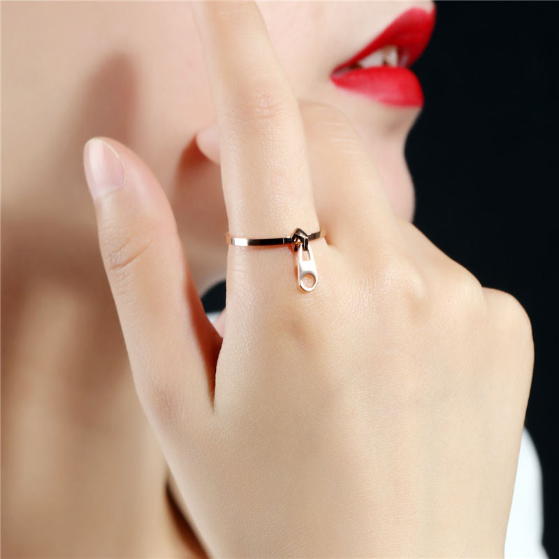 Rose Zipper Ring - Animal Ringdom